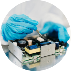 製造業（精密部品工場）